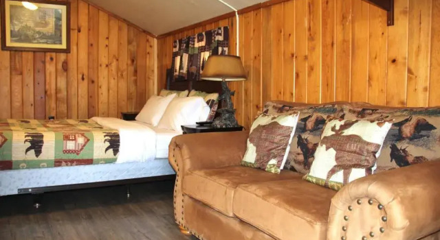 Коттедж Yellowstones Treasure Cabins