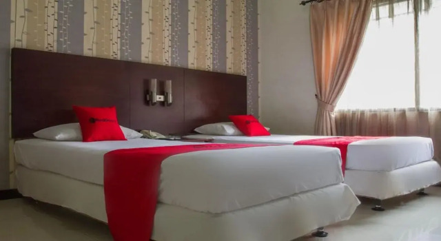 Pratidina Hotel by RedDoorz
