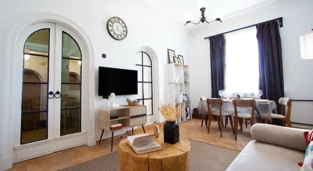 Apartments on Glinishchevsky lane 5/7, Book Apartment Moscow Russia
