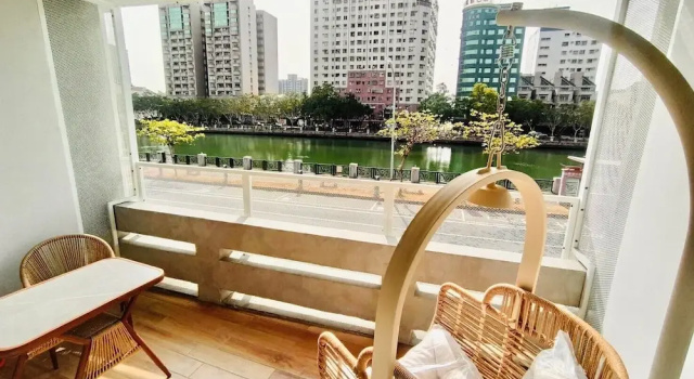 Люкс 河趣泊旅 River Chill Inn #安平運河景觀民宿 #停車方便 #可包棟