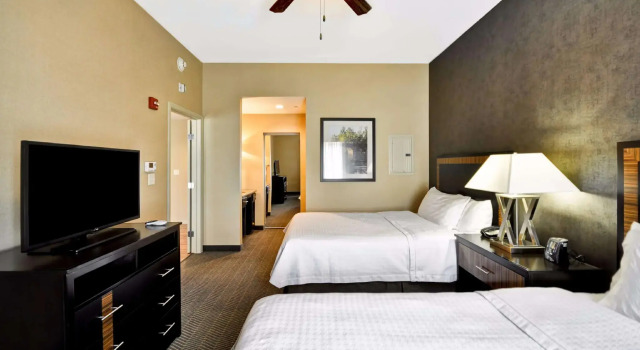 Четырёхместный люкс c 1 комнатой Homewood Suites by Hilton Hartford / Southington CT