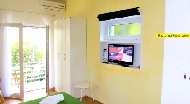 Apartments Garden House, Забронировать Апартаменты/квартира Отели Подгора с парковкой, Парковка