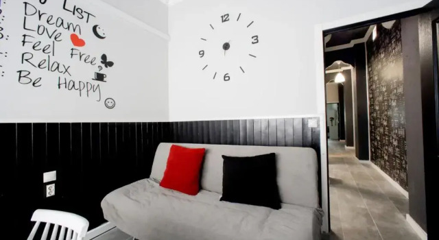 5 minuts Ruzzafa, perfect locatión 6PX & Wifi, Забронировать Отель Эшампле 