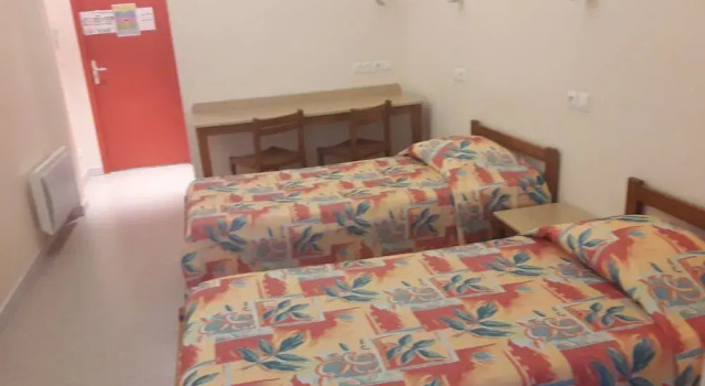 Hostellerie Charles de Foucauld, Book Hotel Hoteller i Rhône-Alps med parkering, Parkering