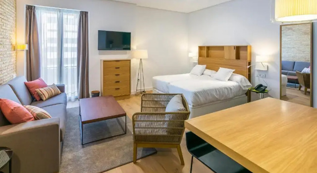 Студия Superior Aquitania Home Suites