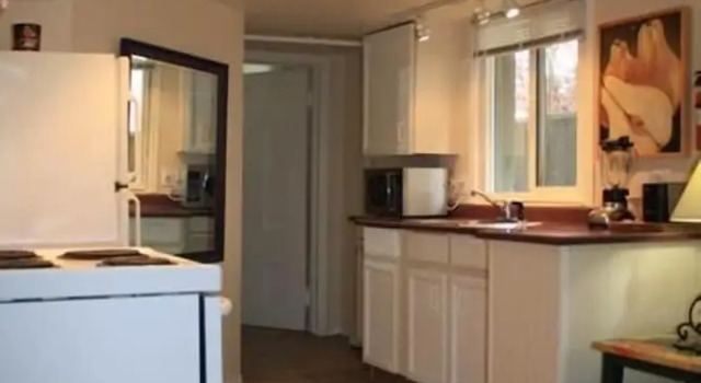 Полулюкс c 1 комнатой Gaslight Inn Victoria