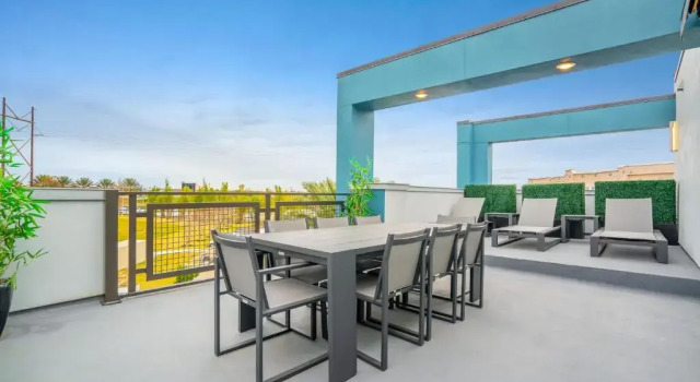 Апартаменты Trendy Condo With Foosball Table Near Disney With Resort & Waterpark Access - B26-210
