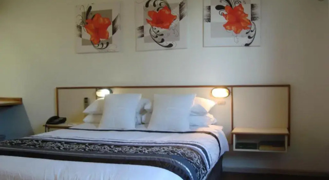 Wild Scotsman Motor Inn Gin Gin QLD, Забронировать Отель Джин-Джин 