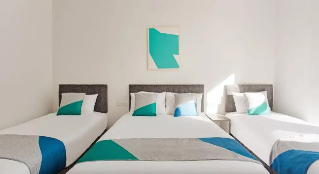 Четырёхместный номер Classic Civic Hotel