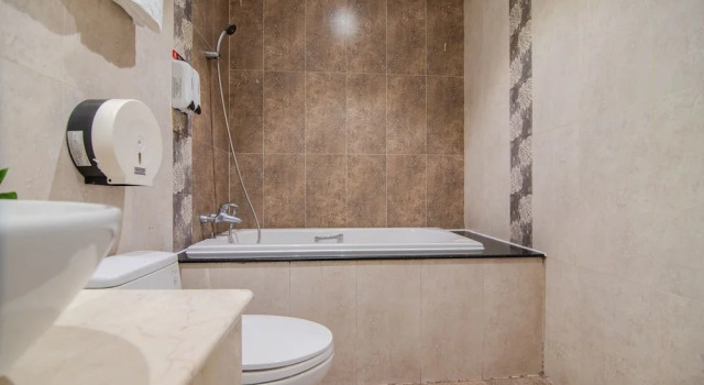 Люкс Deluxe Bin Bin Hotel 6 - Near SECC D7