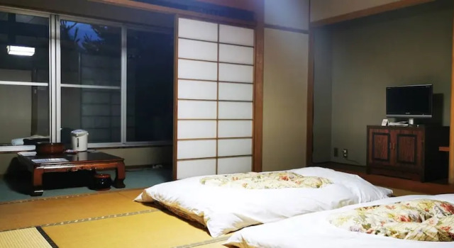 Shiozawa Onsen Shichihokan, Boek Hotel Hotels in Tokai met parkeren, Parkeren