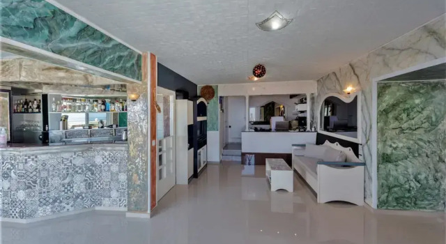 2 Bed Apartment - Sleeps 8 - Pool Patio Views, Забронировать Апартаменты/квартира Пископианон 