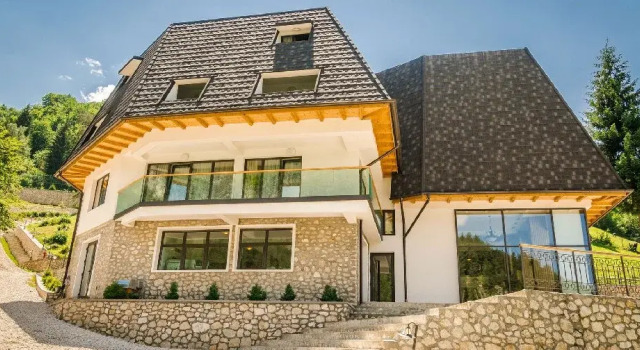 Resort David, Забронировать Курортный отель Отели Арджеш 4 звезды, 4*