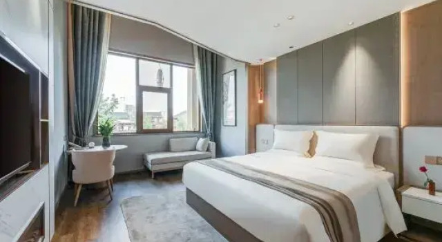 Люкс Deluxe с видом на озеро Yujingtai Hot Spring Hotel