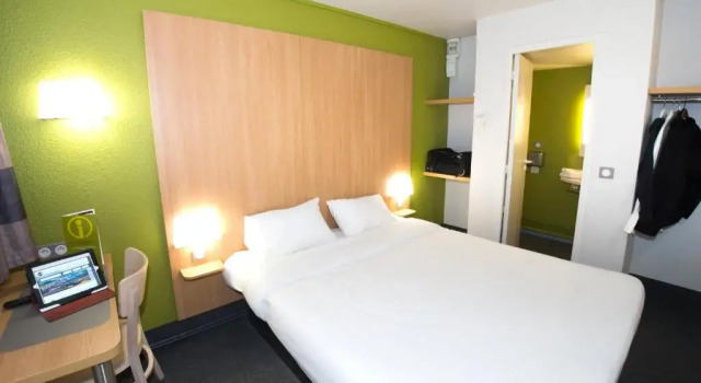 Двухместный номер Standard Kyriad Direct Poitiers - Gare du Futuroscope