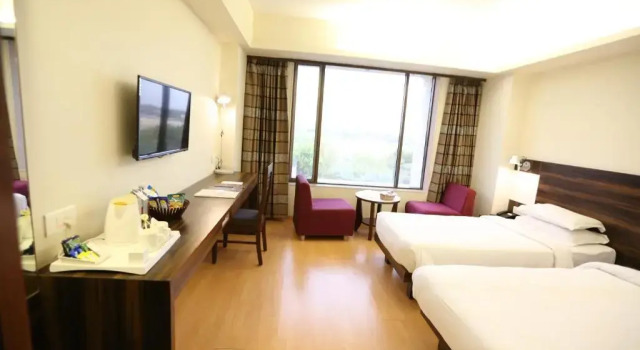 Номер Superior SilverCloud Hotel and Banquets