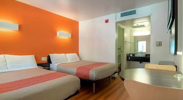 Номер Standard Motel 6-Palm Springs, CA - Downtown