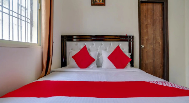 OYO 75458 Grand Inn Residency, Varaa Hotelli Faridabad Haryana