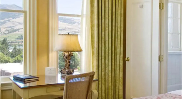Номер Standard Ashland Springs Hotel