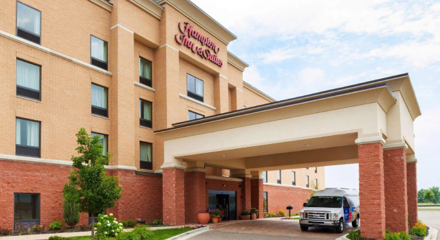 Люкс Hampton Inn & Suites Detroit/Chesterfield