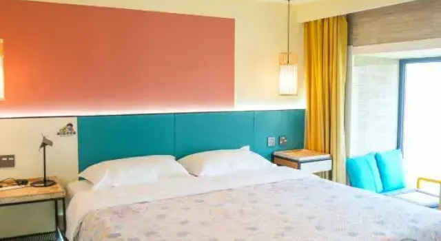 Люкс с 3 комнатами с балконом и с красивым видом из окна Floral Hotel·Free Travel Beach Hotel (Evergrande Golden Beach Branch)