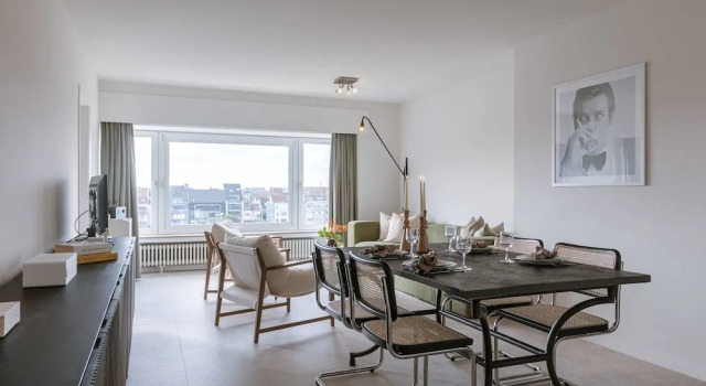 Апартаменты Charming art Deco Apartment With Harbor Views in Blankenberge