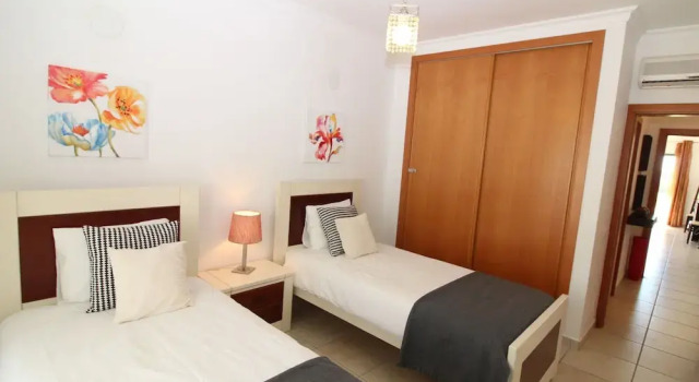 Modern Apartment Child Friendly Joint Pool Near the Beach, Prenota Appartamento Lagos Barlavento
