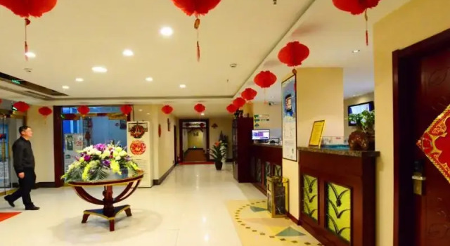 GreenTree Inn Shandong Yantai Penglai Pavilion Bus station Express Hotel, Prenota Hotel Hotel a Shandong con parcheggio, Parcheggio