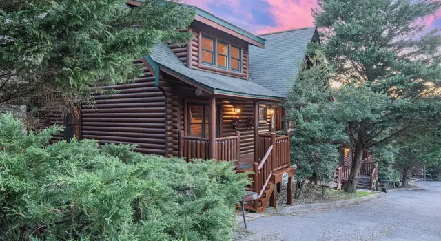 Коттедж Bear Creek Way by Avantstay Hot Tub, Game Room, Air Hockey, Near Dollywood & Smoky Trails