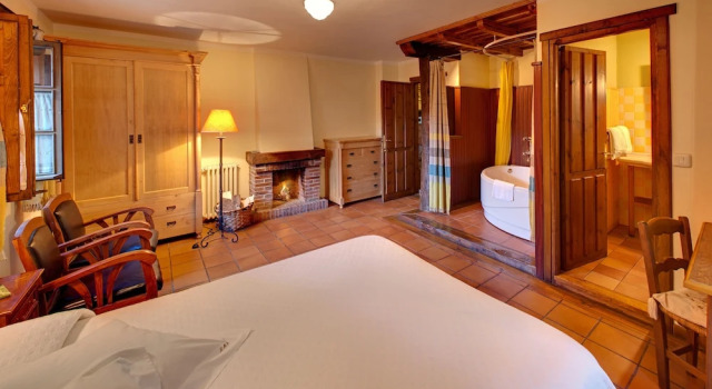 Двухместный номер Superior с балконом La Montaña Mágica Hotel Rural