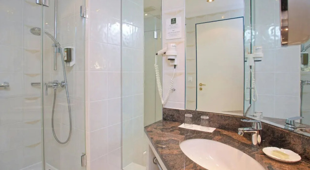 Двухместный номер Standard с балконом и с видом на горы Arabella Alpenhotel am Spitzingsee, a Tribute Portfolio Hotel