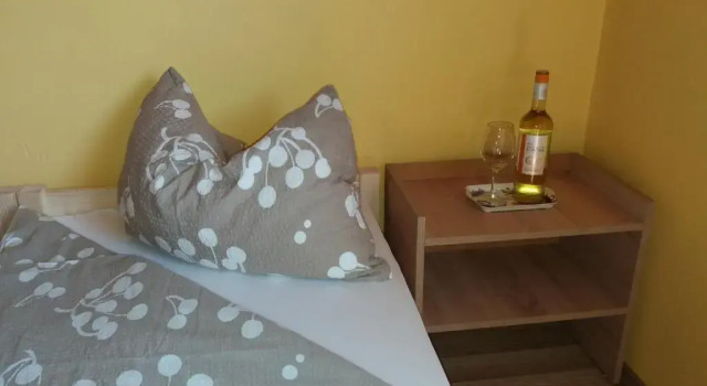 Hajas Família Kiadó Szobák, Prenota Hotel Balatonmáriafürdő 
