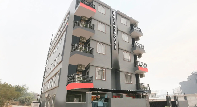 OYO Townhouse 136 Sector 46 Vikas Marg, Забронировать Отель Гургаон 