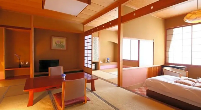Четырёхместный номер Economy Hotel Taiko