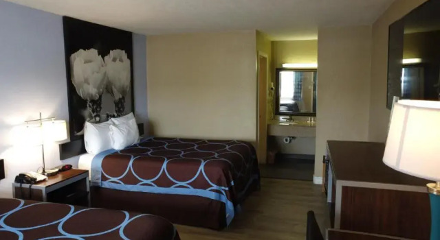 Четырёхместный номер Standard Super 8 by Wyndham Kingsville
