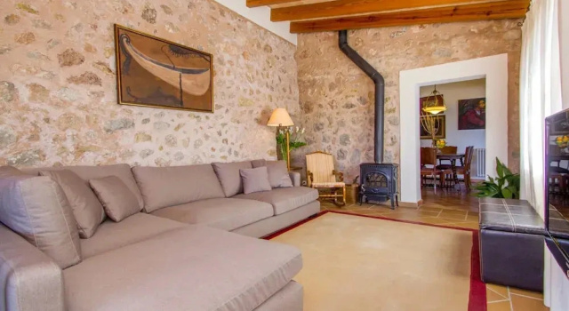 Beautiful Holiday Home in Valldemossa, Забронировать Дом для отпуска Виллы Sierra de Tramuntana, Вилла