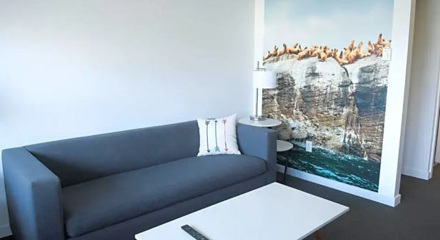 Люкс с красивым видом из окна Tofino Resort + Marina