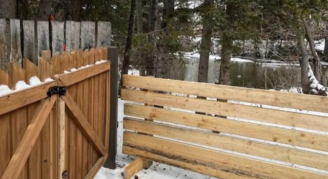 2 Bedroom Cabin, Prenota Hotel Canmore Alberta