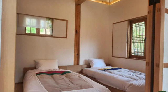 IRIRU Boutique Guesthouse - Hanok Korean traditional house, Rezerwuj Boutique Hotel Eunpyeong-Gu Seul, w pobliżu Jingwansa Temple