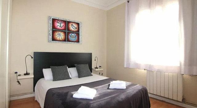 ClassBedroom Sagrera, Забронировать Отель Отели Барселоны 3 звезды, рядом с Ла Сагрера – Меридиана, 3*
