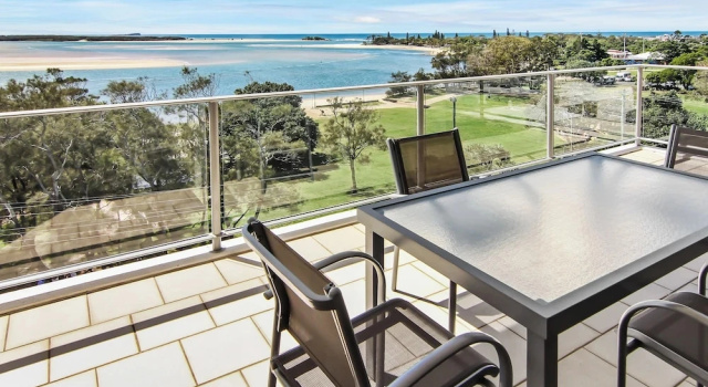 Апартаменты Deluxe Space Holiday Apartments