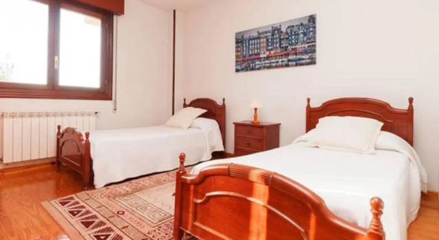 House with 3 bedrooms in Pedrena with wonderful sea view enclosed garden and WiFi 1 km from the beach, Varaa Hotelli Pedrena 