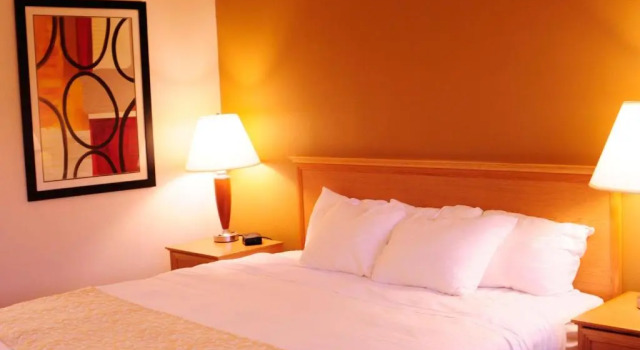 Номер Standard Whispering Hills Inn