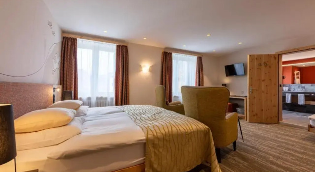 Номер Deluxe Sporthotel Pontresina