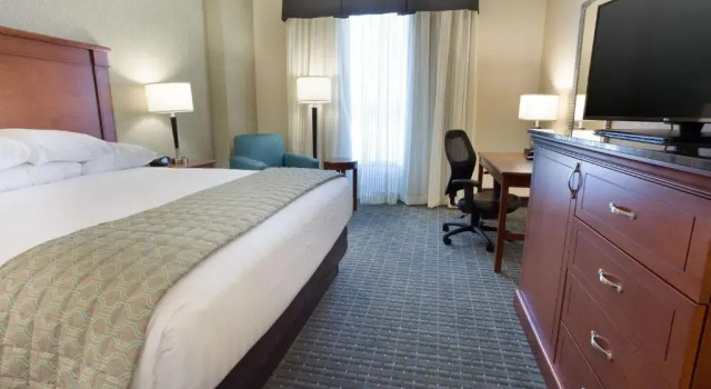 Номер Superior Drury Inn & Suites Burlington