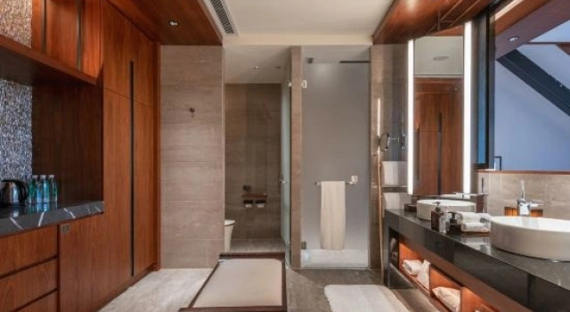 Люкс Business с видом на озеро Jinshuo Holiday Hotel
