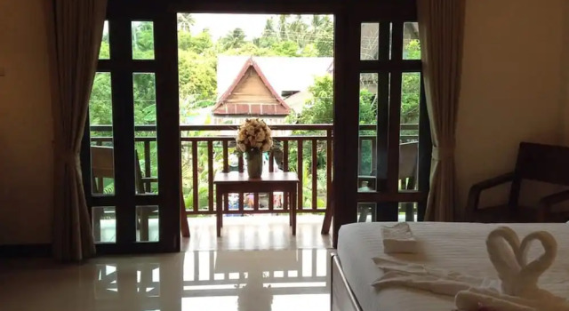 Номер Superior с балконом Oh Amphawa Boutique Resort