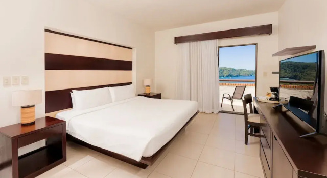 Двухместный номер Deluxe с балконом Villas Sol Beach Resort