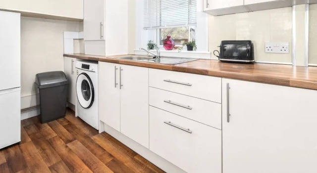 Апартаменты One Bedroom Apartment by Klass Living Serviced Accommodation Hamilton - Back'O'Barns Apartment With WiFi