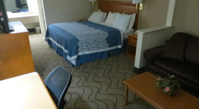 Люкс Days Inn by Wyndham Elberton